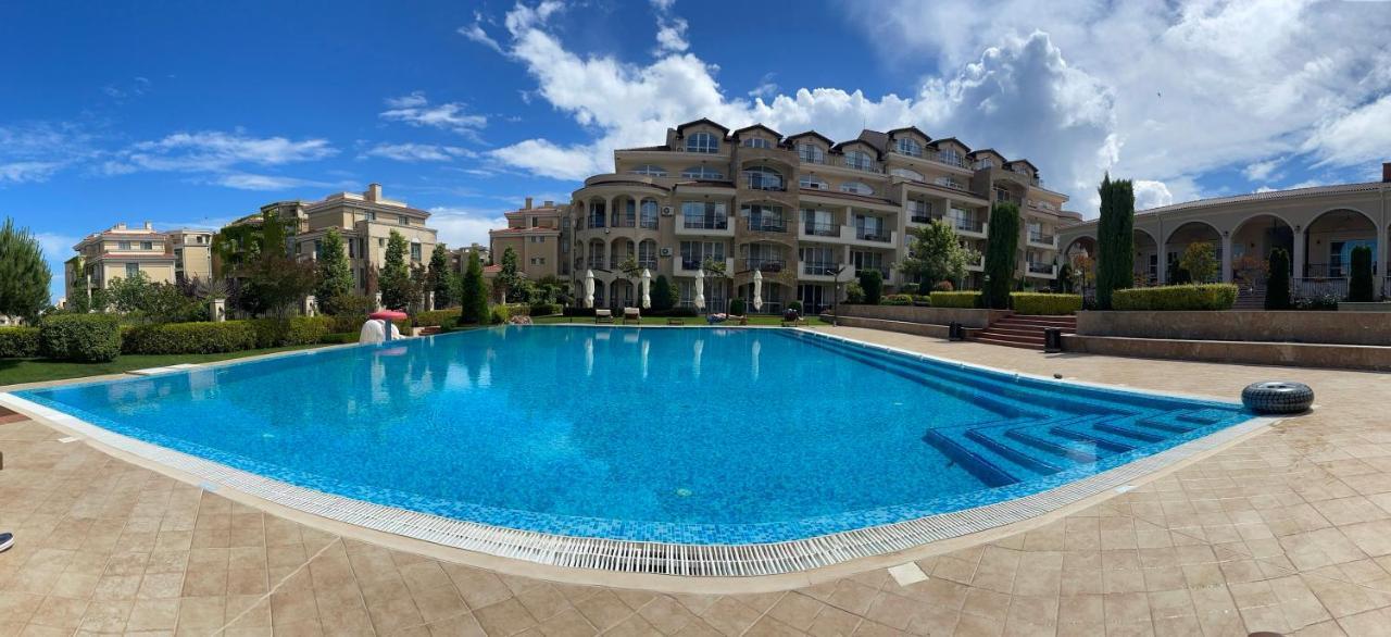 Provence Deluxe Apartment In Atia Resort Csernomorec Kültér fotó